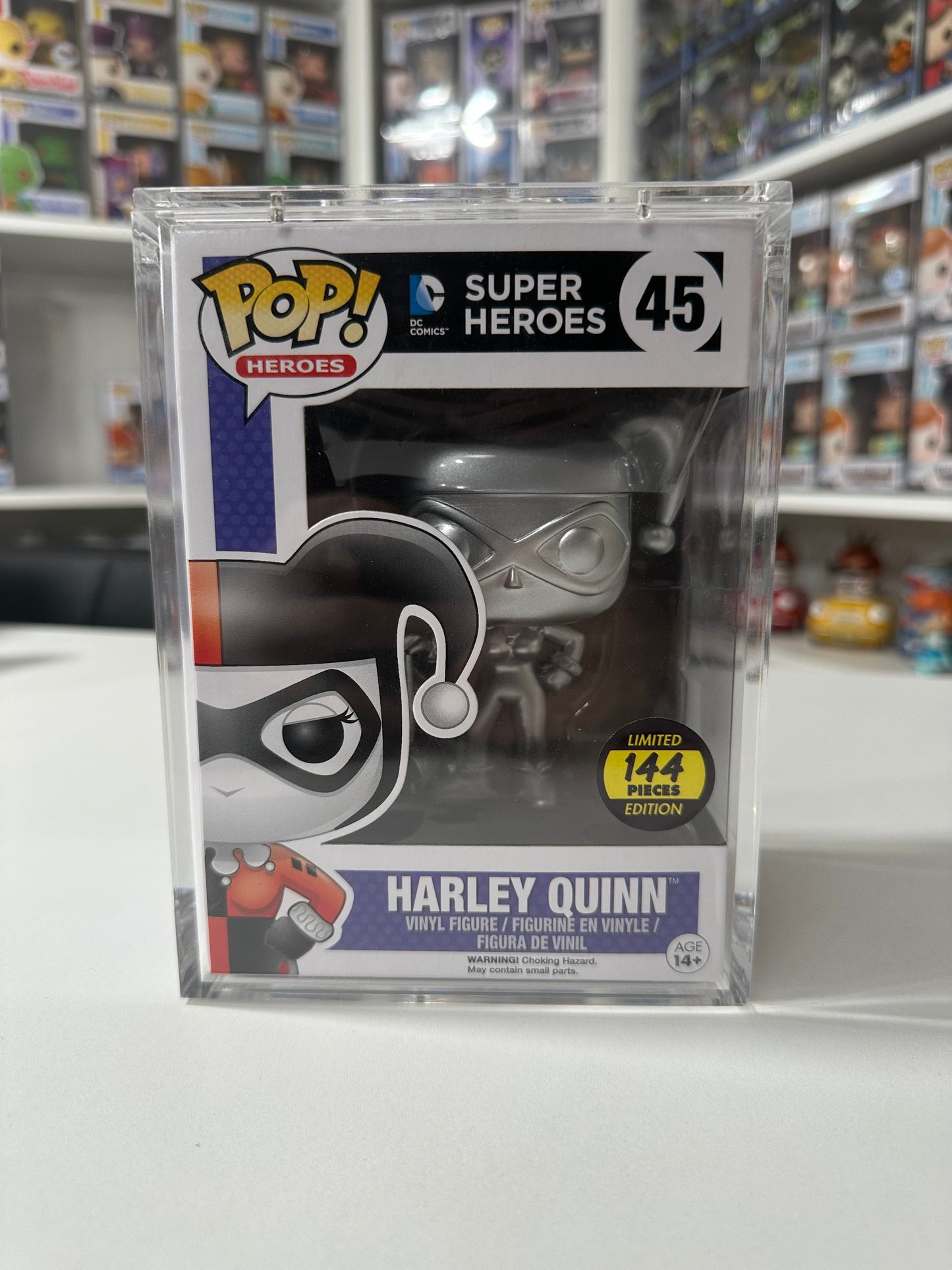Harley Quinn Silver LE 144