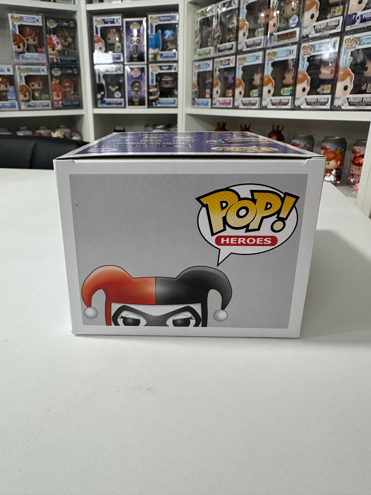 Harley Quinn Silver LE 144