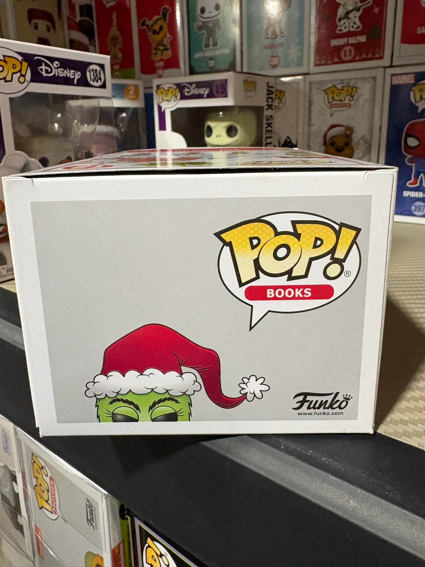 Grinch Blacklight Chase